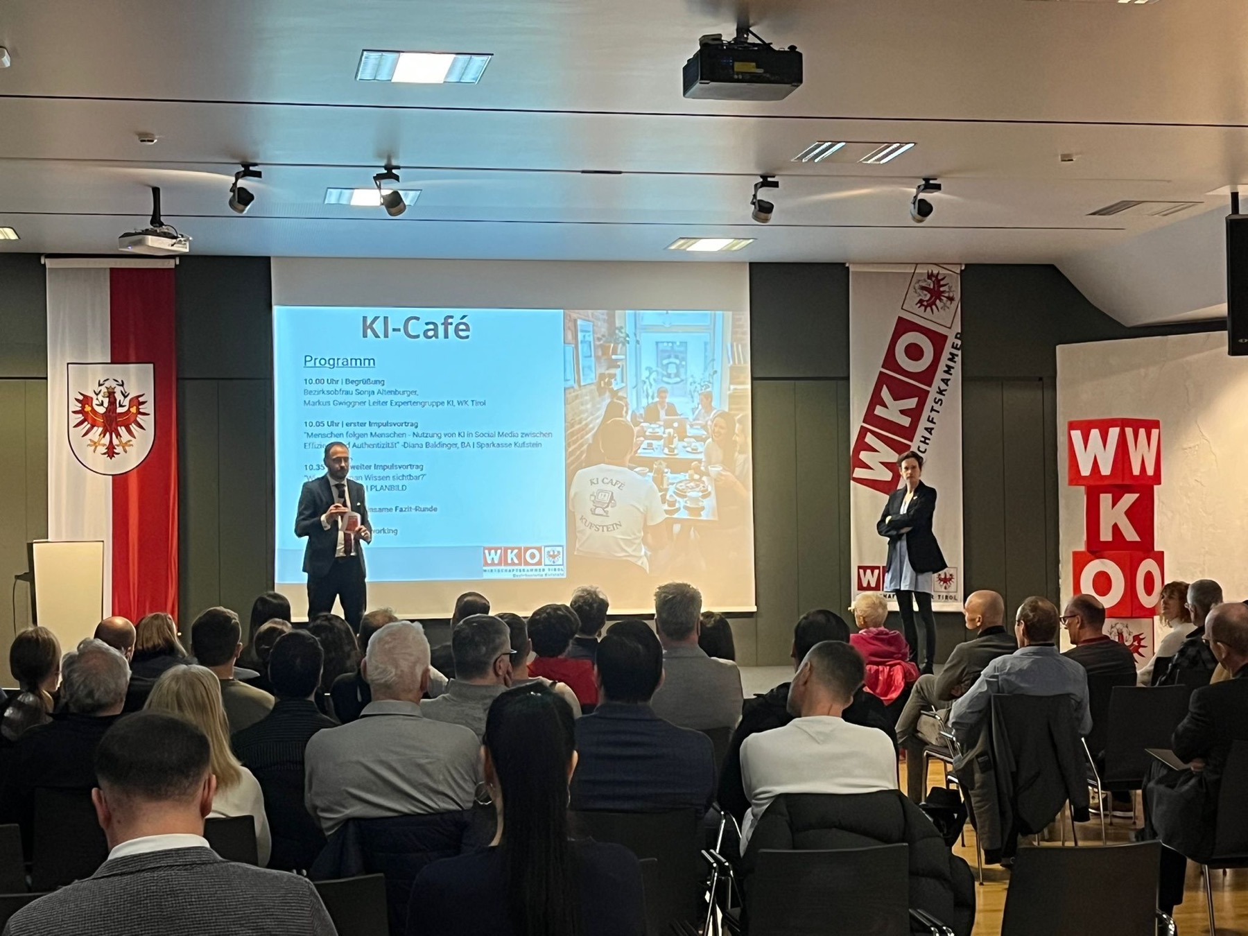 Michael Springer als eingeladener Speaker beim KI-Café der Wirtschaftskammer in Kufstein.